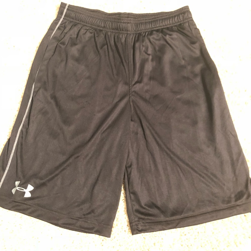 Men’s Under Armour athletic/basketball shorts